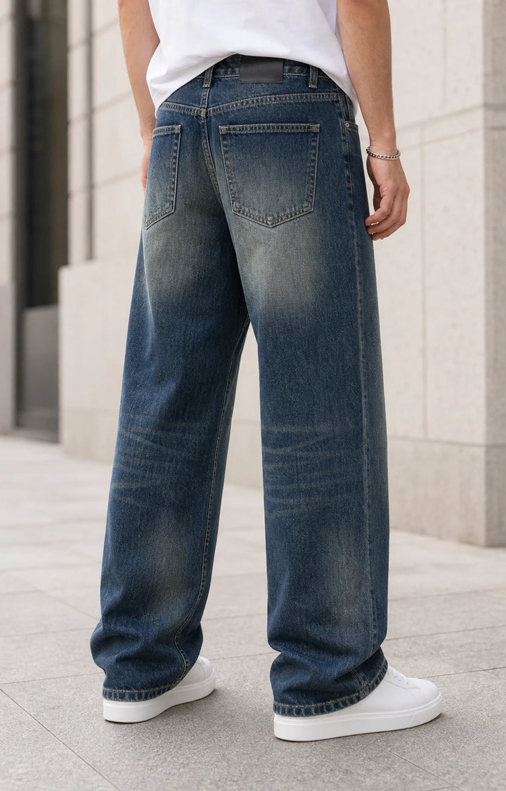 SQUALO BAGGY DENIM 6806 back view worn by model