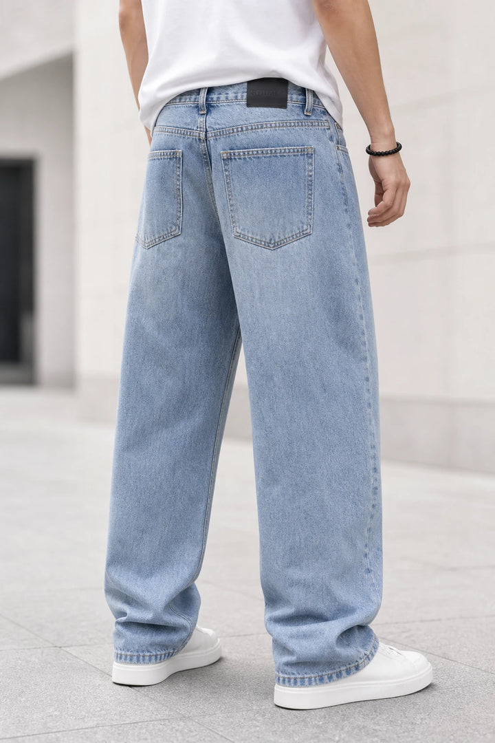 SQUALO BAGGY DENIM 089 back view worn by model