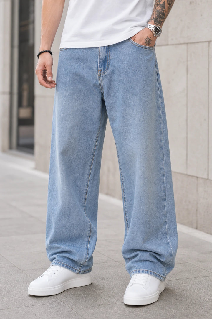 SQUALO BAGGY DENIM 089 front view worn by model