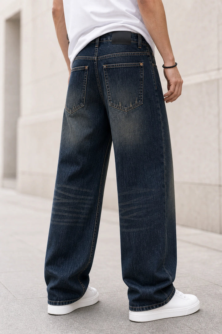 SQUALO BAGGY DENIM 046 back view worn by model