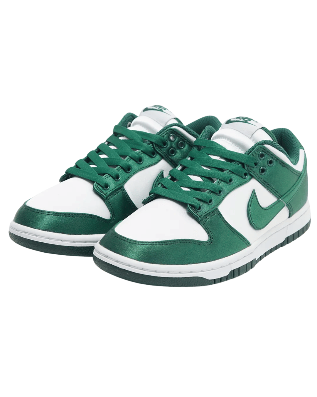 Dunk Low Panda Sneakers