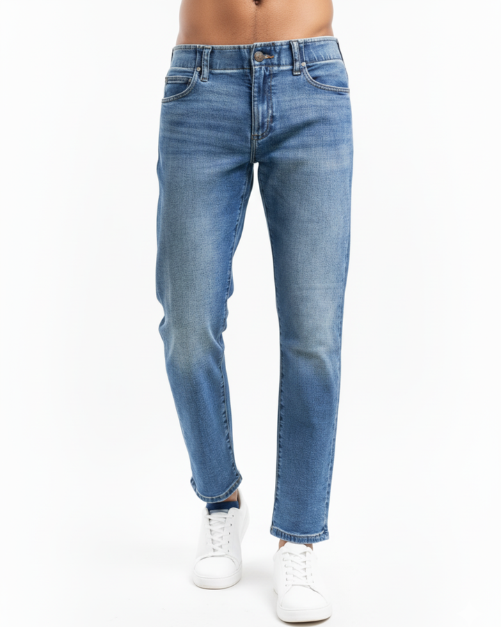 STRAIGHT CUT JEANS
