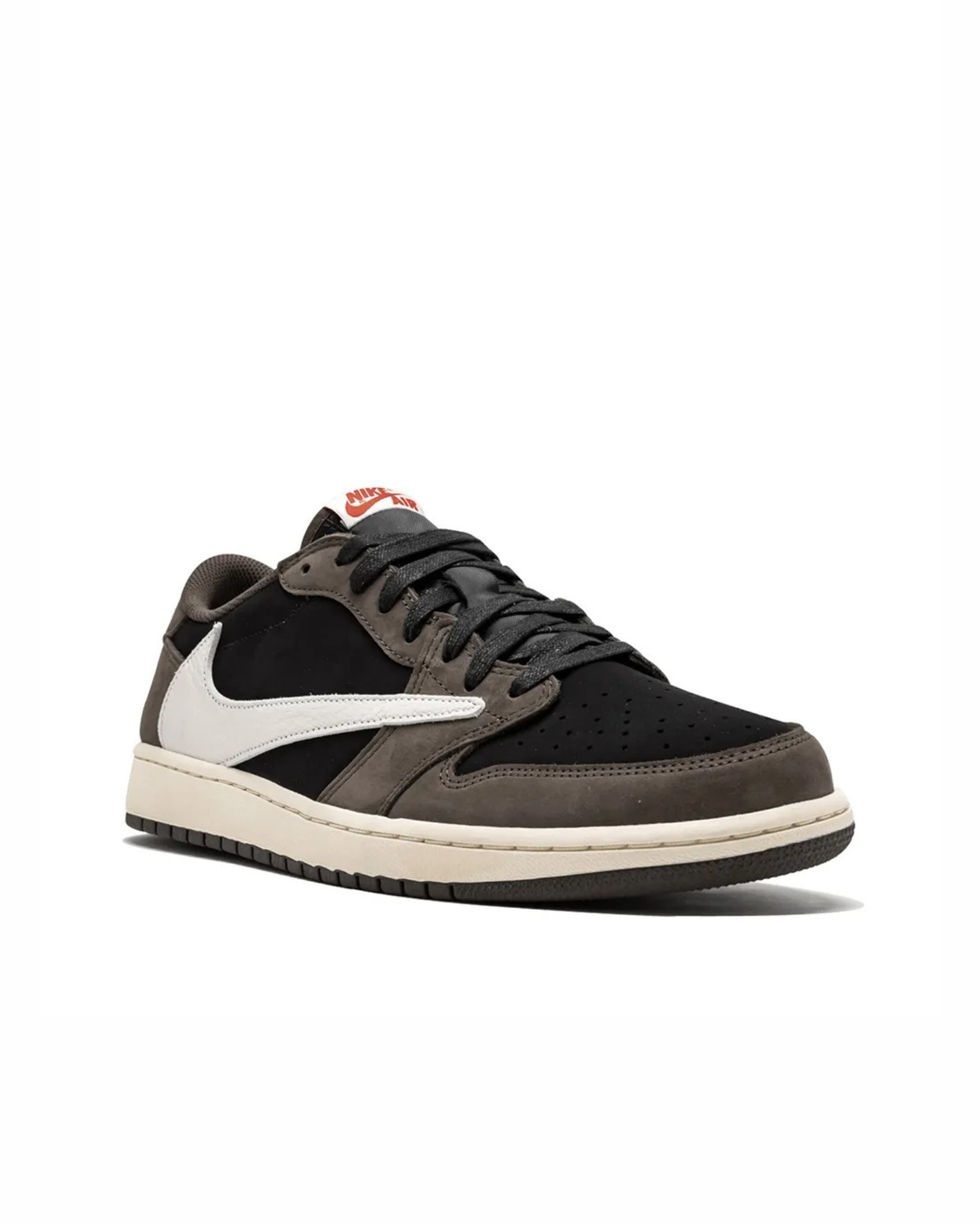 TRAVIS SCOTT X JORDAN SNEAKERS