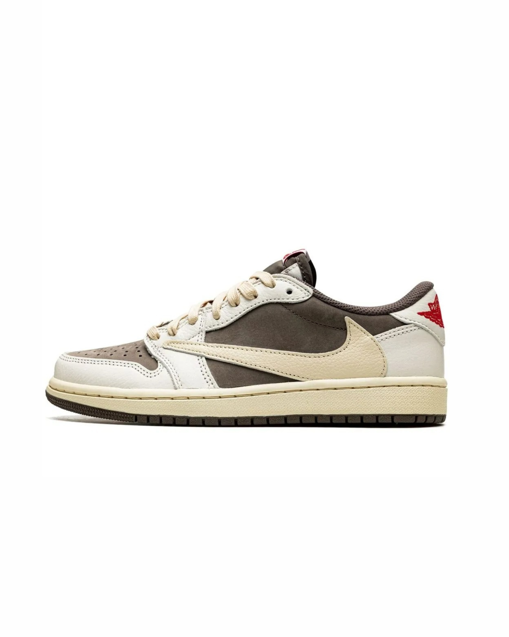 TRAVIS SCOTT X JORDAN SNEAKERS