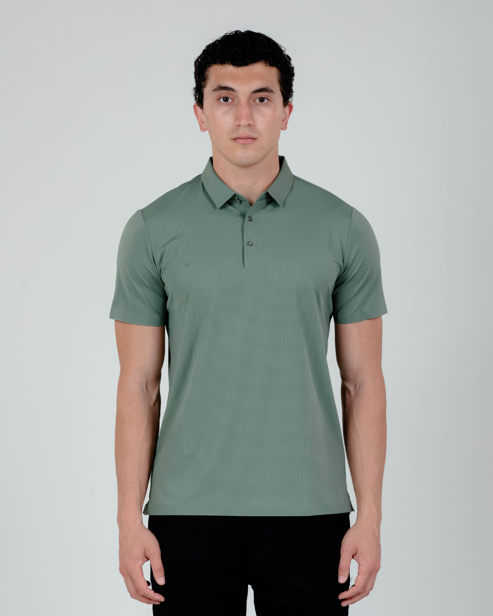 SEAMLESS BREATHABLE POLOS
