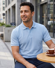 Light blue polo, street cafe